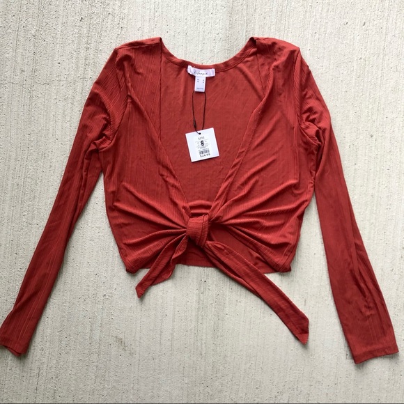 ReVamped Burnt Red Stretchy Tie Top size Medium Polyester Spandex Blend Crop Top - Picture 1 of 16